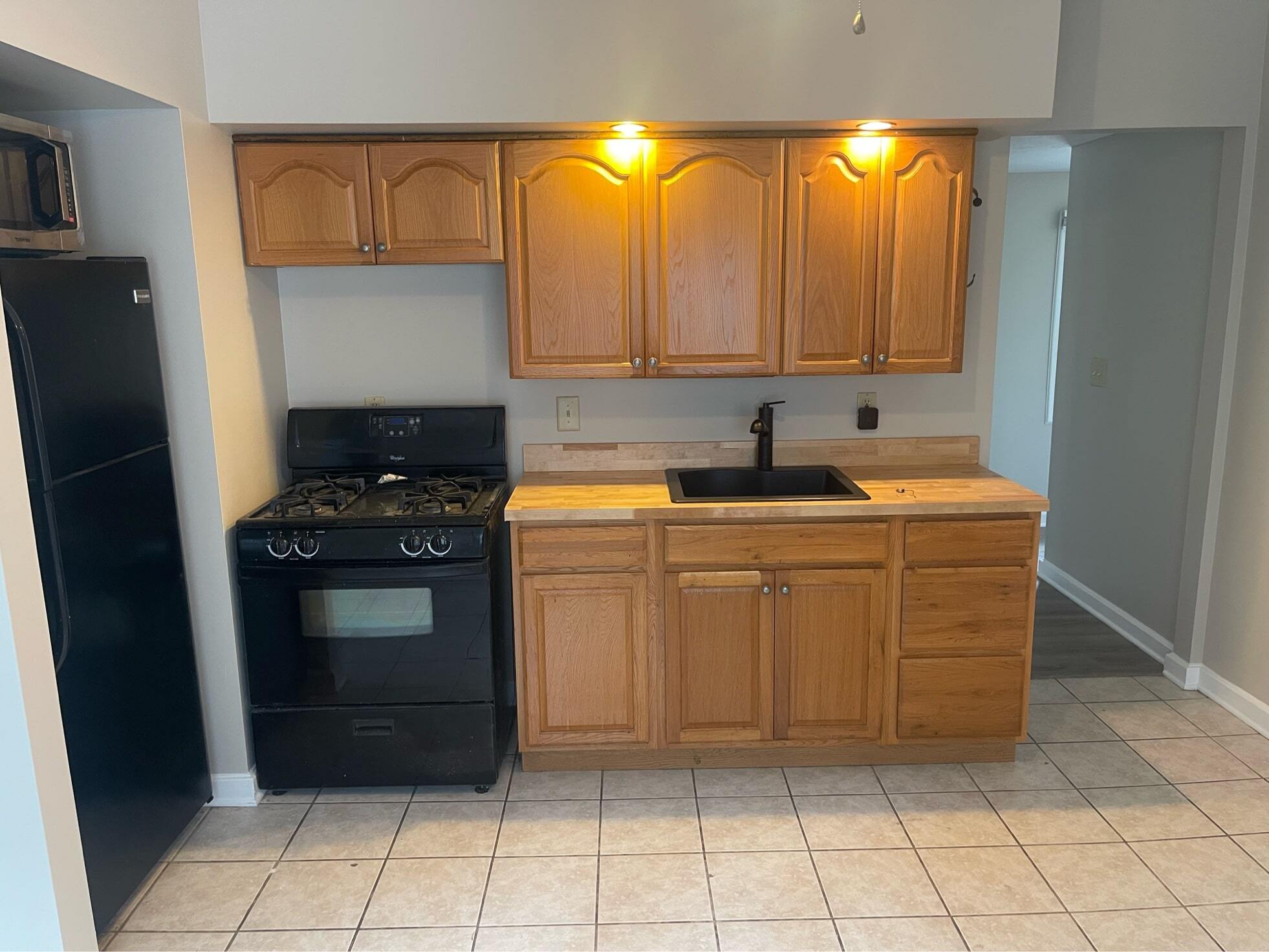855 Jefferson Ave Cleveland, OH 44113 – photo 2