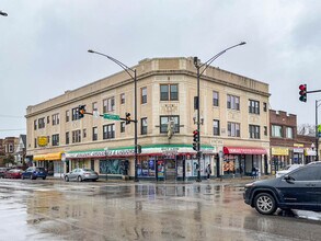 Building Photo - 4405 N Kimball Ave