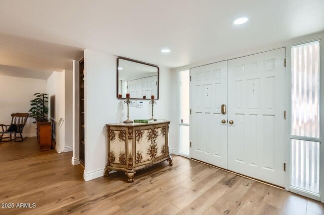 Building Photo - 1305 E Steamboat Bend Dr