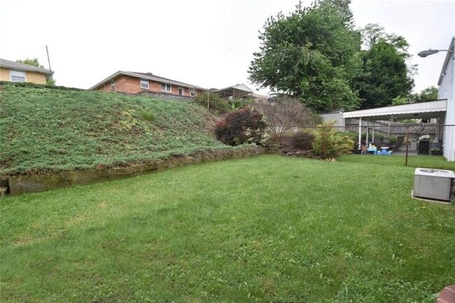 Building Photo - 1238 Gallupe Dr