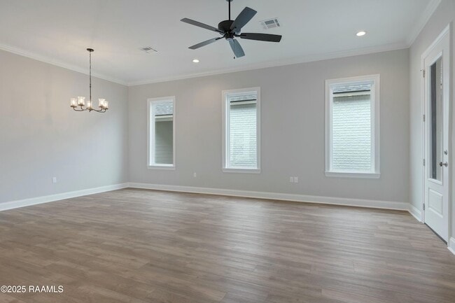 Building Photo - 107 Alpine Dr