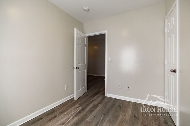 Building Photo - 634 Mill Stone Bluff