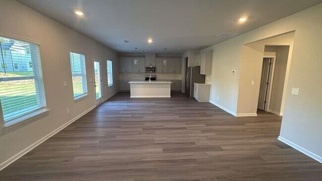 Foto del edificio - 26 Hemlock Ct