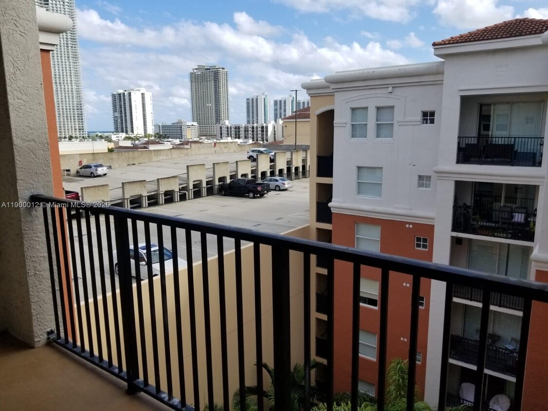 Foto principal - 17150 N Bay Rd