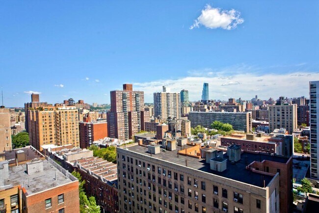 Building Photo - 100 W 93rd St