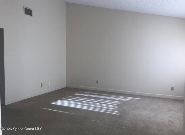 Foto del edificio - 1145 N Shannon Ave
