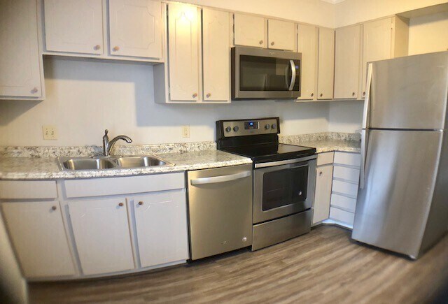 Building Photo - 101-C Westgate Circle-2BR/1.5BA-TOWNHOME!!!