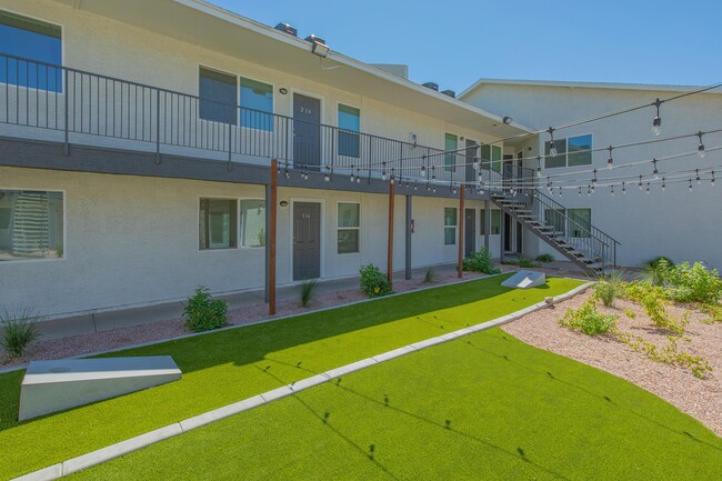 Building Photo - Two | Five Greenway Apartments