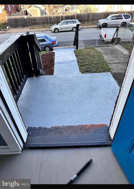 Building Photo - 837 E Jeffrey St