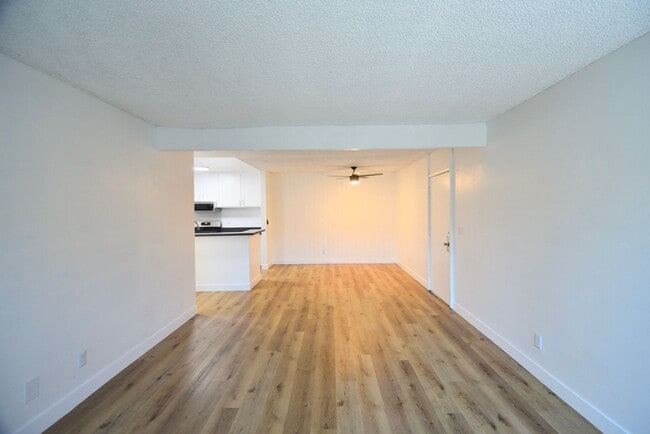 Building Photo - 7350 Kester Ave