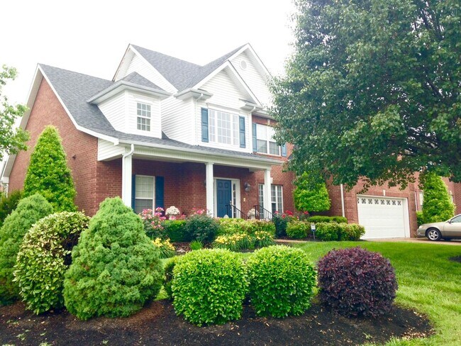 Foto del edificio - 109 Fieldcrest Ct