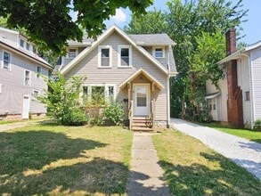 Building Photo - 1317 Brown St