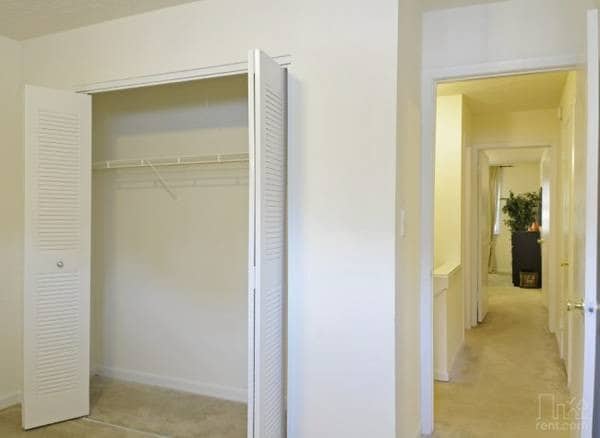 Building Photo - 7440 Riverside Pky