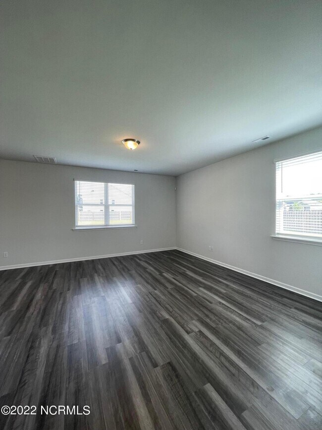 Building Photo - 800 Lenox Dr