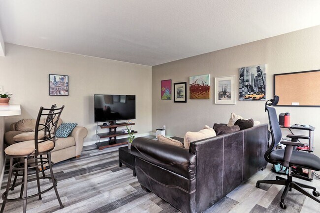 Foto del edificio - 1225 W Prospect Rd