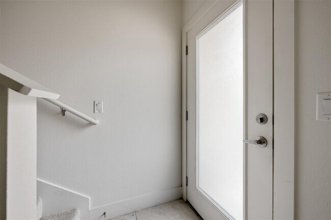 Foto del edificio - 604 N Bluff Dr