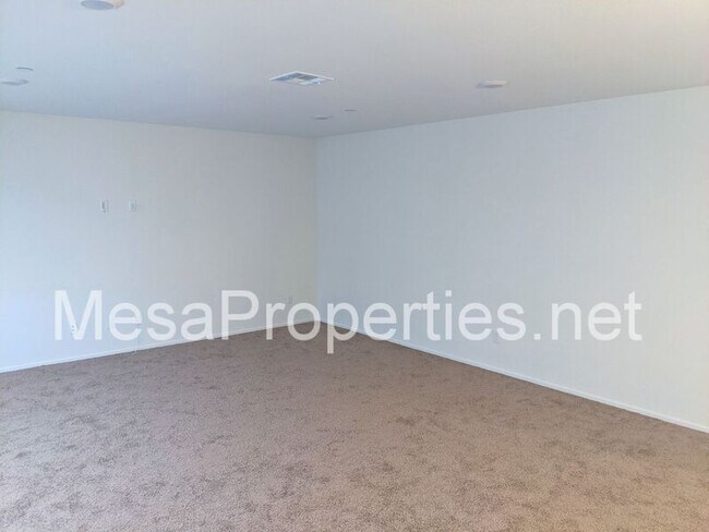 Building Photo - 14173 Mustang Cir
