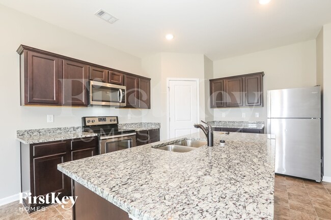 Foto del edificio - 156 Alexander Ln