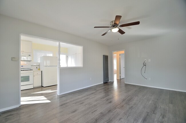 Building Photo - 4221 W 162nd St
