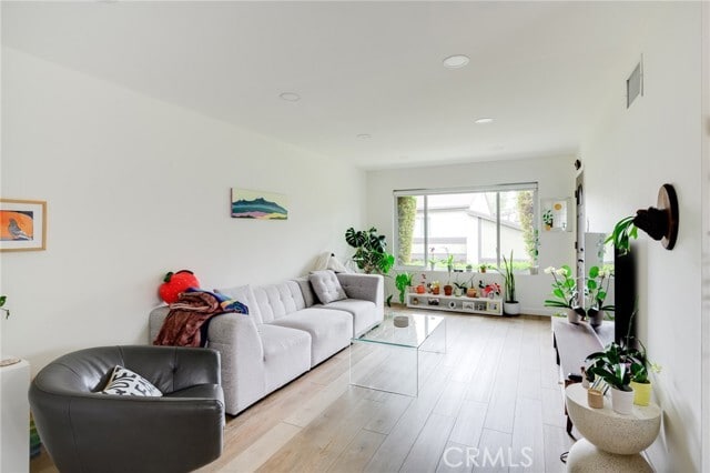 Foto del edificio - 8792 Wyngate St
