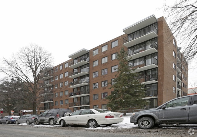 Building Photo - Bois-de-Boulogne Apartments