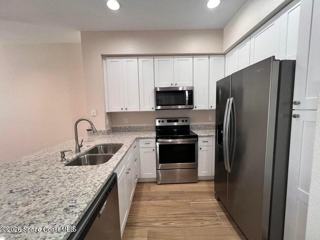 Building Photo - 105 Turpial Way