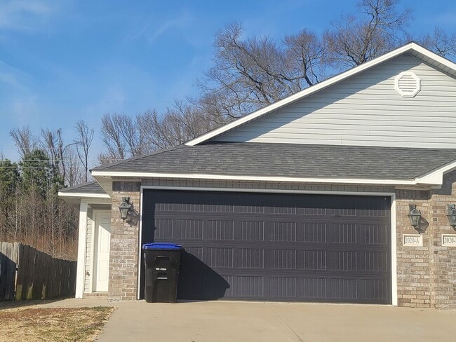 Building Photo - 2020A Ingalls Ln