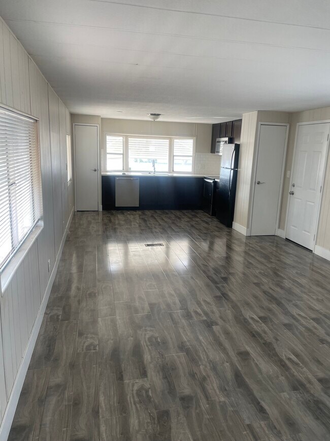 Dining/kitchen - 2872 Green Tree Ave