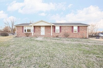 Building Photo - 414 Sango Rd