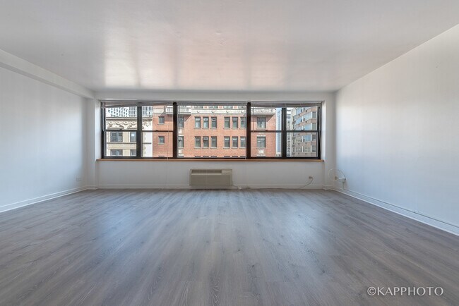 Building Photo - 850 N Dewitt Pl