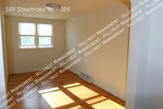 Foto del edificio - 509 Stratford Rd