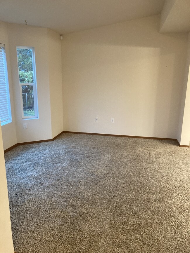 Building Photo - 24215 10th Ave S