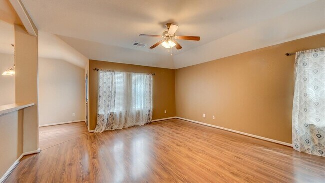 Foto del edificio - 2831 Lockeridge Bend Dr