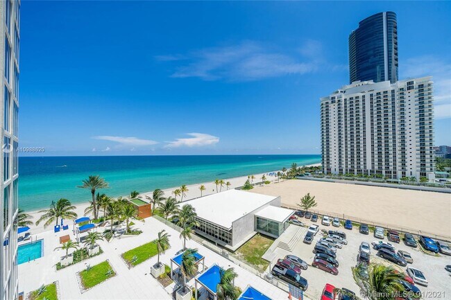 Foto del edificio - 18911 Collins Ave