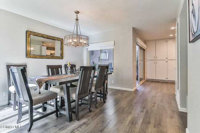 Building Photo - 342 Via Colinas