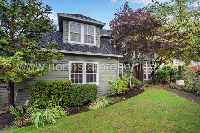Foto del edificio - Spacious Elegance in Lake Oswego