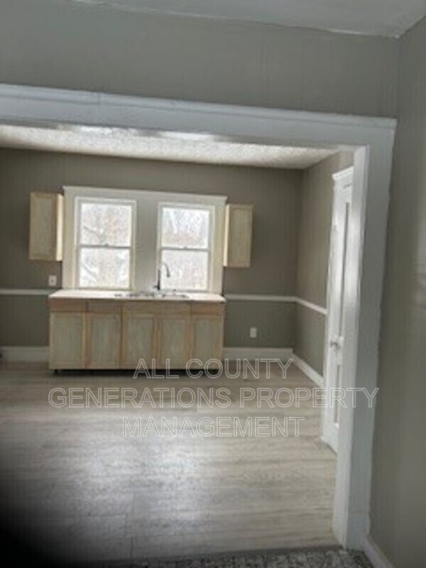 Building Photo - 14567 Pease Rd