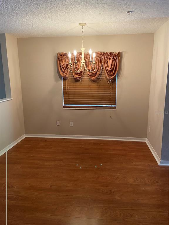 Foto del edificio - 243 Sterling Springs Ln