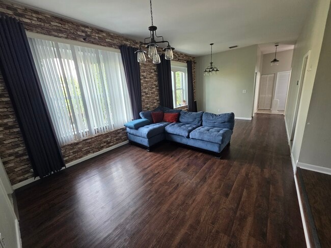 Building Photo - 40 N Eustis St