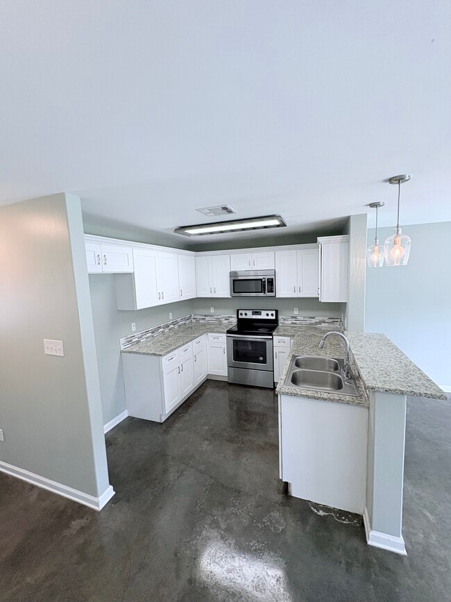 Building Photo - 1608 Dehart
