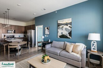 Building Photo - 135 Dresser Ln