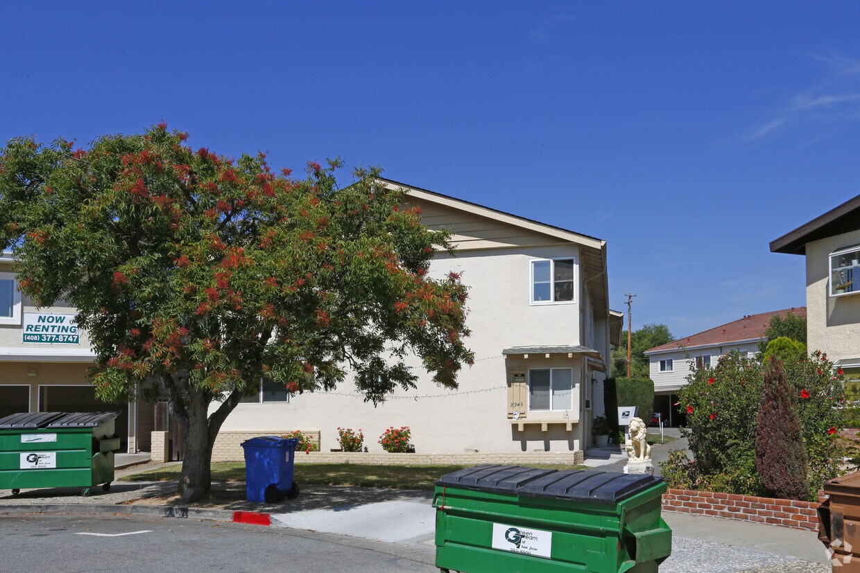 Building Photo - 2245 Angela Ct