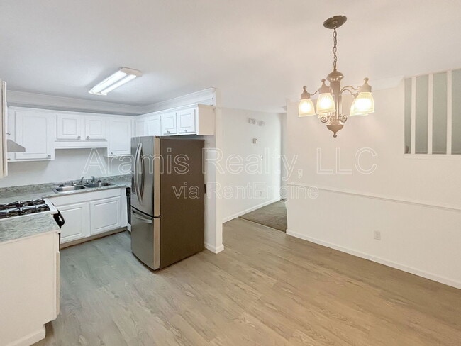 Building Photo - 3036 Destin Cir