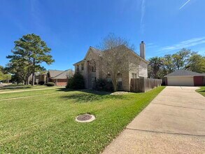 Building Photo - 2439 Shelby Park Dr