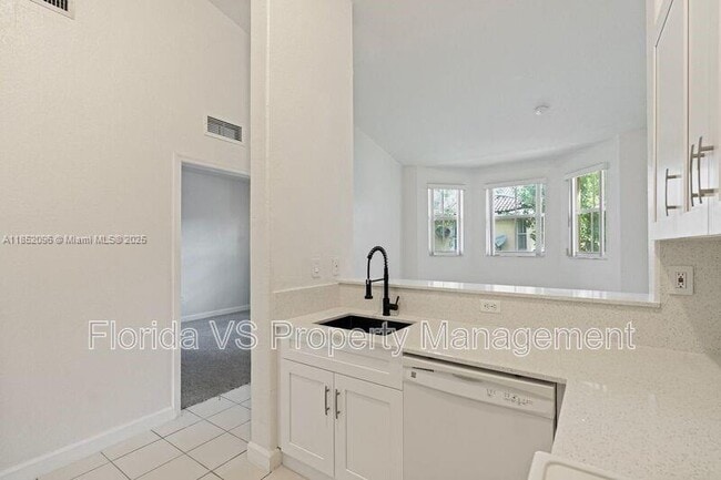 Foto del edificio - 1663 SE 29th St