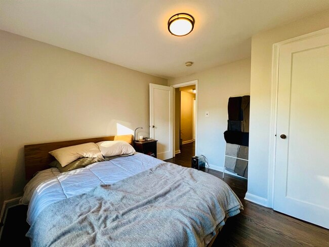 Foto del edificio - 221 Pavonia Ave