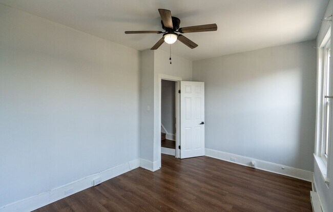 Building Photo - Newly done 4 bedroom