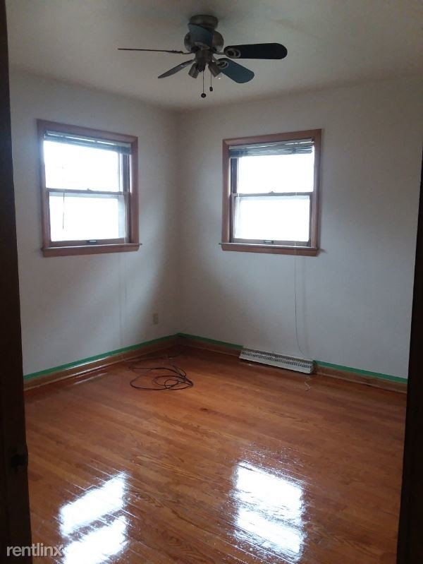 Building Photo - 3 br, 1.5 bath Apartment - 4376 N 76th St