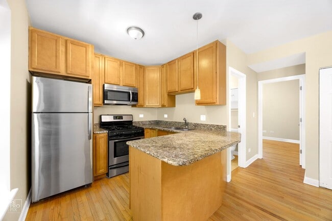 Foto del edificio - A Fantastic 2-bed in Fabulous Lakeview