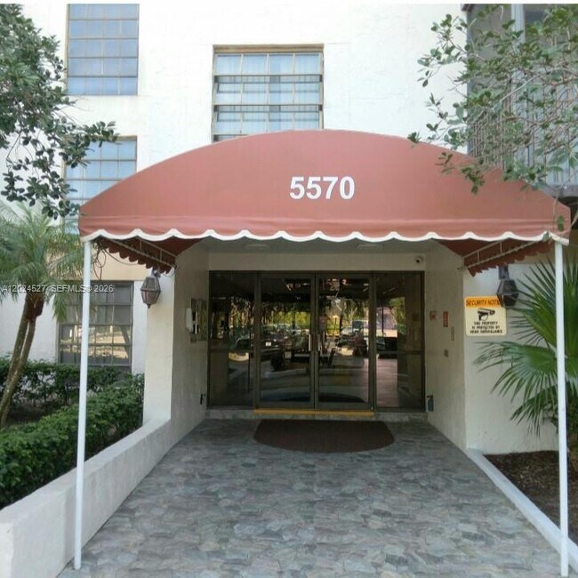 Foto del edificio - 5570 NW 44th St